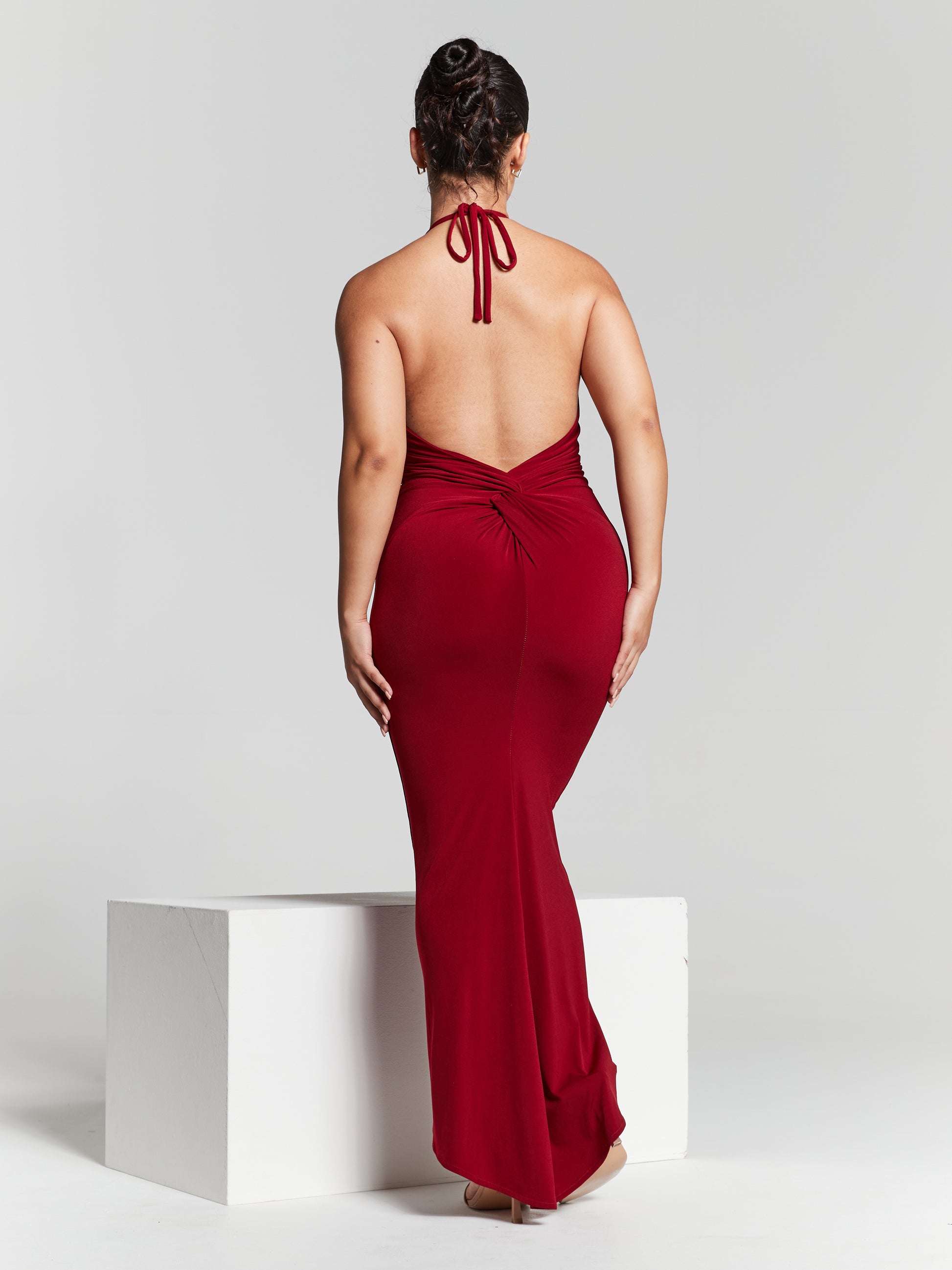 Kim Knot Back Halter Neck Bodycon Dress InFlair Kim Knot Back Halter Neck Bodycon Dress InFlair